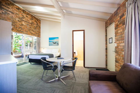 Leisure Inn Hotel Rockingham - Tourism Caloundra 27