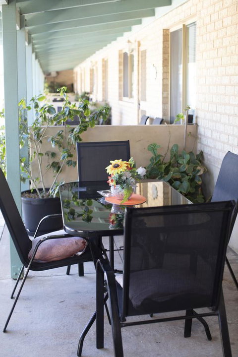 Shark Bay Seafront Apartments - Tourism Caloundra 2