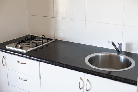 Shark Bay Seafront Apartments - Tourism Caloundra 15