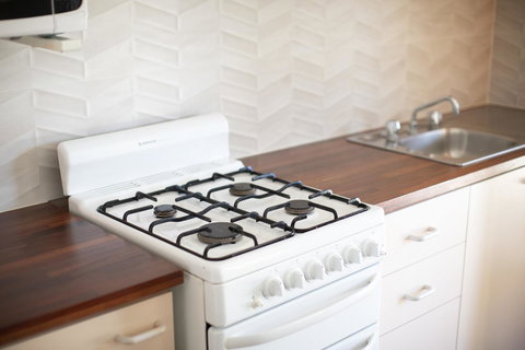 Shark Bay Seafront Apartments - Tourism Caloundra 9