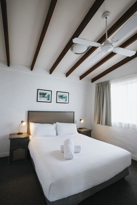 Canal Rocks Beachfront Apartments - Tourism Caloundra 19