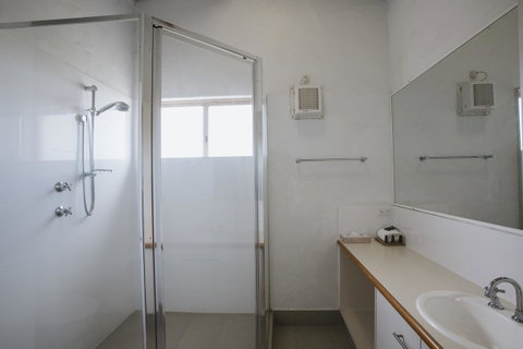 Canal Rocks Beachfront Apartments - Tourism Caloundra 20
