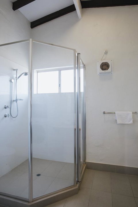 Canal Rocks Beachfront Apartments - Tourism Caloundra 30