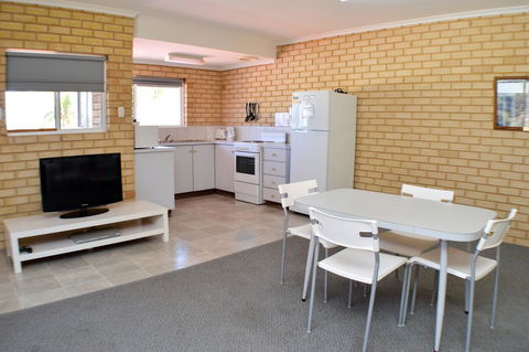 Kalbarri Seafront Villas - Tourism Caloundra 37