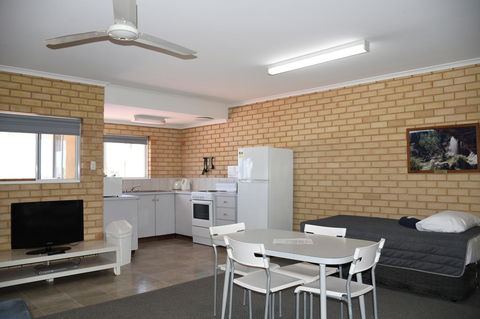 Kalbarri Seafront Villas - Tourism Caloundra 16