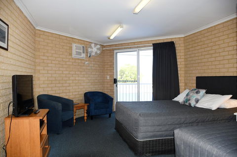 Kalbarri Seafront Villas - Tourism Caloundra 26