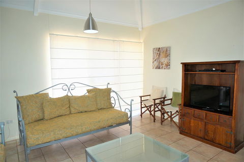 Osprey Holiday Village Unit 110 - Tourism Caloundra 6
