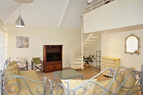 Osprey Holiday Village Unit 110 - Tourism Caloundra 5