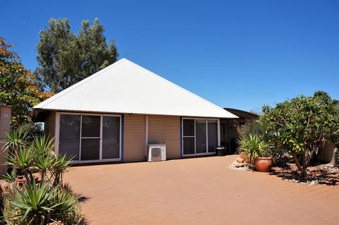 Osprey Holiday Village Unit 110 - Tourism Caloundra 0
