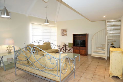 Osprey Holiday Village Unit 110 - Tourism Caloundra 4