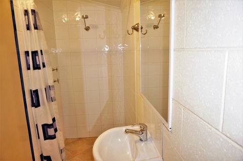 Osprey Holiday Village Unit 110 - Tourism Caloundra 19