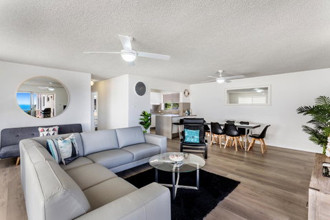 Laman Lodge, Unit 2, 15 Laman Street - Tourism Caloundra 3