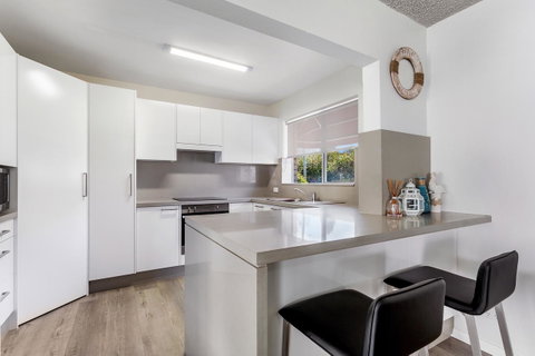 Laman Lodge, Unit 2, 15 Laman Street - Tourism Caloundra 6