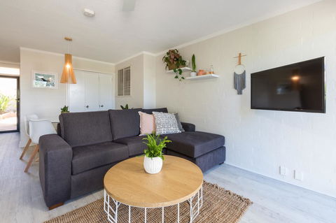 Number 72 Kalbarri Riverview Apartments - Tourism Caloundra 2