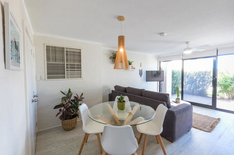 Number 72 Kalbarri Riverview Apartments - Tourism Caloundra 3