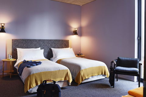 Alex Hotel - Tourism Caloundra 10