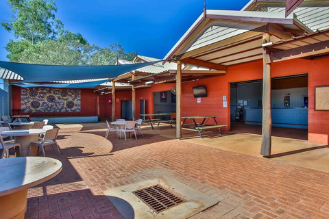 Kimberley Hotel - Tourism Caloundra 9