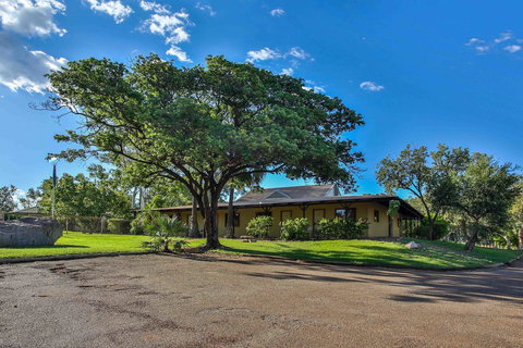 Kimberley Hotel - Tourism Caloundra 22