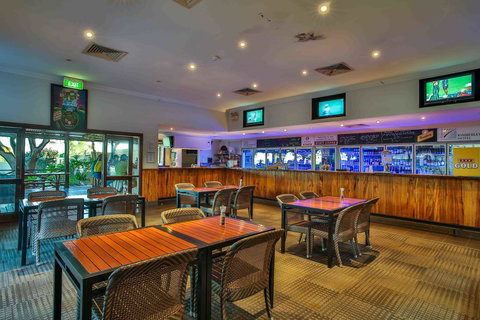 Kimberley Hotel - Tourism Caloundra 16