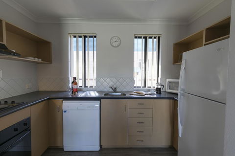 Amalfi Resort - Tourism Caloundra 20
