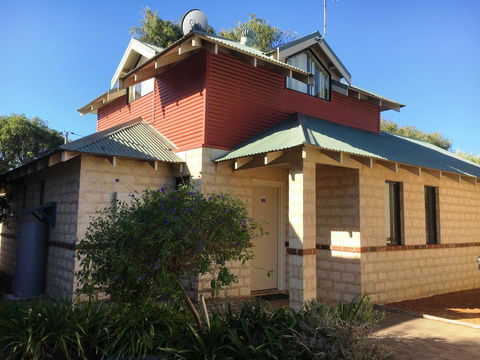 Amalfi Resort - Tourism Caloundra 7