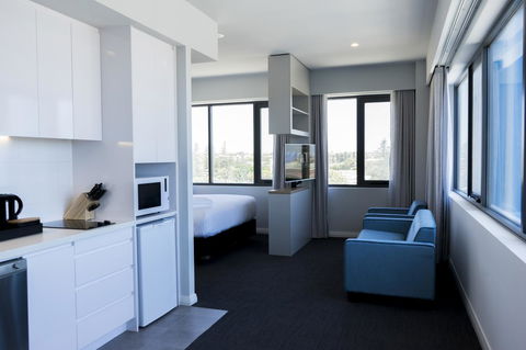The Gerald Apartment Hotel - Tourism Caloundra 4