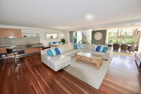 East On Byron - Tourism Caloundra 19