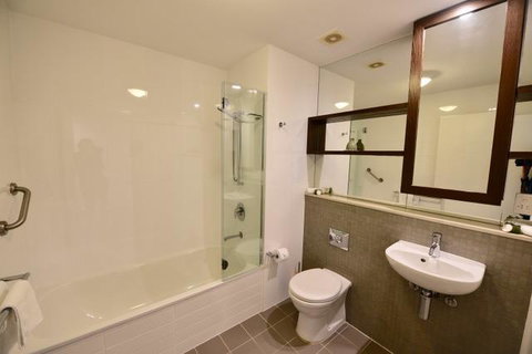East On Byron - Tourism Caloundra 6