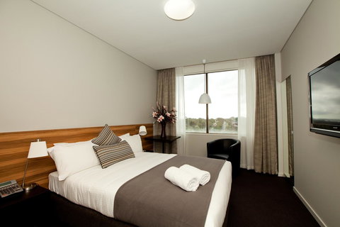 Metro Hotel Miranda - Tourism Caloundra 13