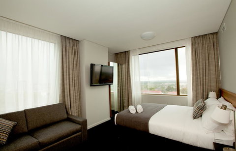 Metro Hotel Miranda - Tourism Caloundra 23