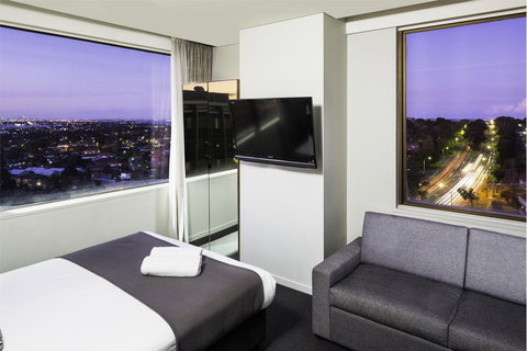 Metro Hotel Miranda - Tourism Caloundra 4