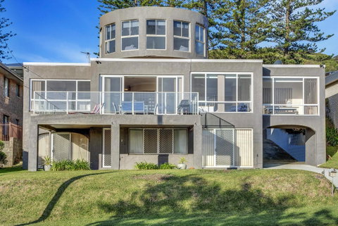 The Rotunda, Gerroa - Tourism Caloundra 28