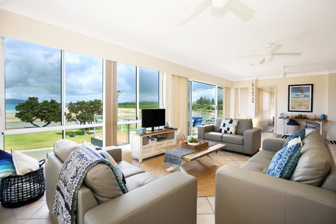 The Rotunda, Gerroa - Tourism Caloundra 7