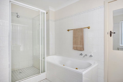The Rotunda, Gerroa - Tourism Caloundra 24