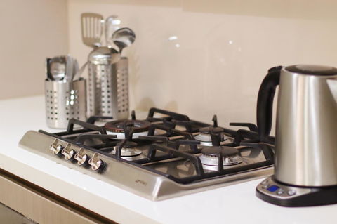 Modern & Cosy 2-Bedroom Apartment Hornsby - Tourism Caloundra 10