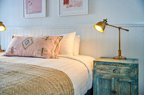 The Lord Byron - Tourism Caloundra 16