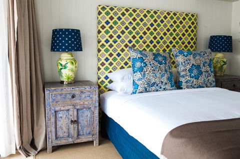 The Lord Byron - Tourism Caloundra 4