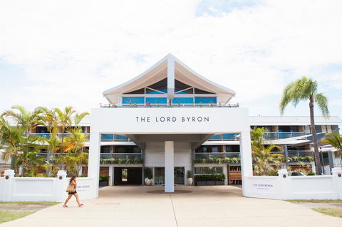 The Lord Byron - Tourism Caloundra 0