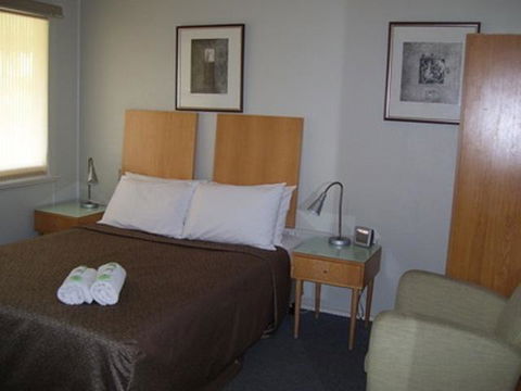 Glenwood Tourist Park & Motel - Tourism Caloundra 11