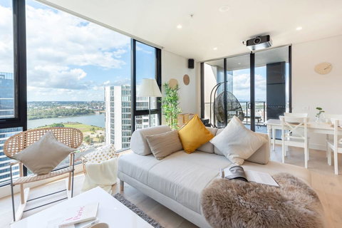 Japanese Style Waterfront Apt Wt Rooftop Pool - Tourism Caloundra 23