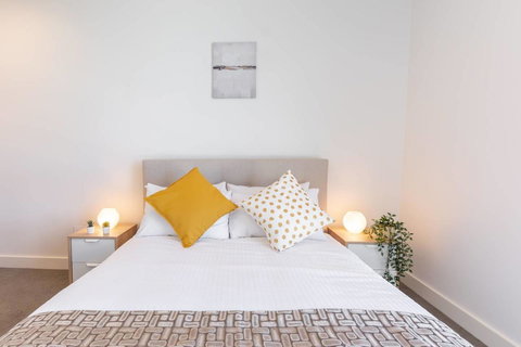 Japanese Style Waterfront Apt Wt Rooftop Pool - Tourism Caloundra 7