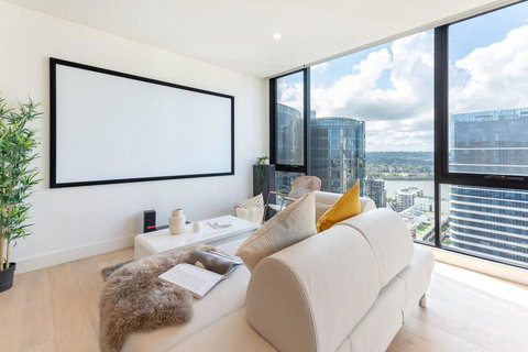 Japanese Style Waterfront Apt Wt Rooftop Pool - Tourism Caloundra 2
