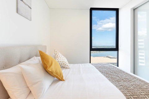 Japanese Style Waterfront Apt Wt Rooftop Pool - Tourism Caloundra 21