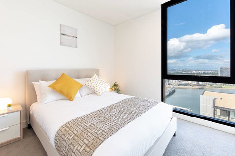 Japanese Style Waterfront Apt Wt Rooftop Pool - Tourism Caloundra 26