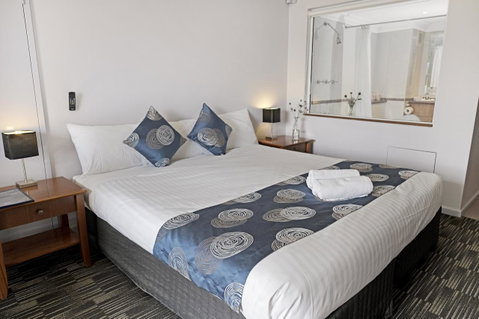 Banjo Paterson Inn - Tourism Caloundra 23