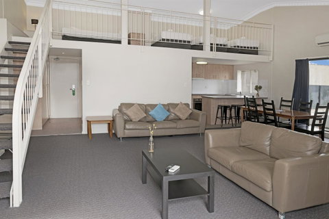 Banjo Paterson Inn - Tourism Caloundra 28