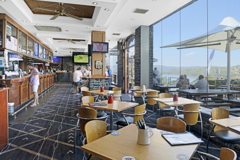 Banjo Paterson Inn - Tourism Caloundra 42
