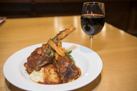 Banjo Paterson Inn - Tourism Caloundra 35