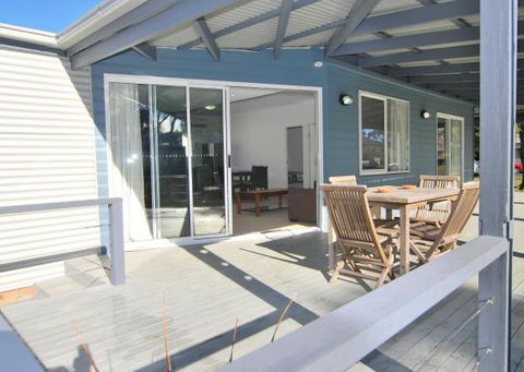 Huskisson Holiday Motel Cabins - Tourism Caloundra 32