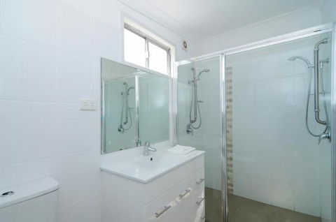 Huskisson Holiday Motel Cabins - Tourism Caloundra 31